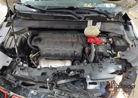 2019 Jeep Compass Latitude 4X4 z USA, uszkodzony, nr VIN 3C4NJDBBXKT650615